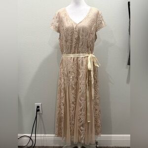 Cadalite Cream Lace Short Sleeve V-neck Satin Belt, Maxi Dress Size 2X